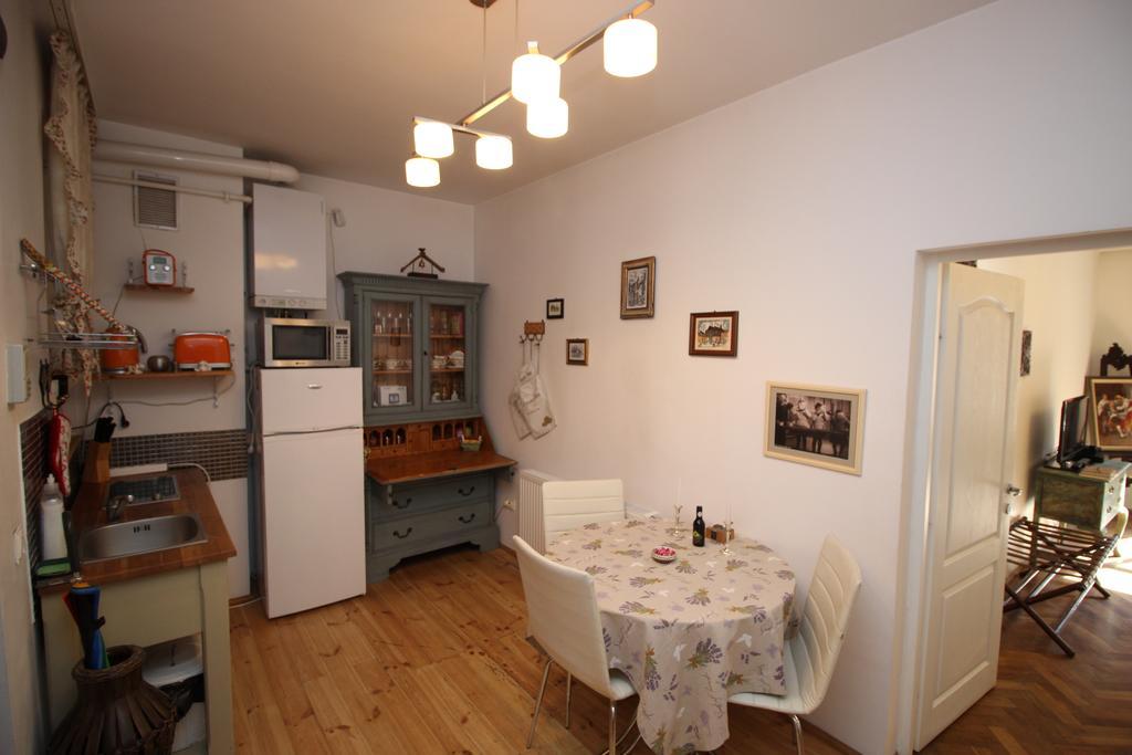 Versus Art Studio Brasov Room photo