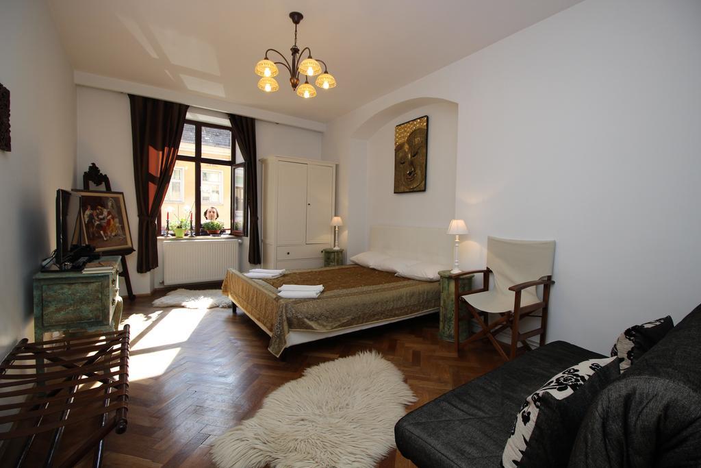 Versus Art Studio Brasov Room photo